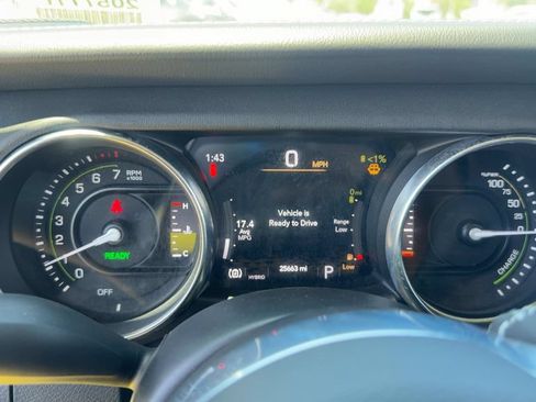 Used 2023 Jeep Wrangler Unlimited Sahara w/ Cold Weather Group AWD/4WD image 16