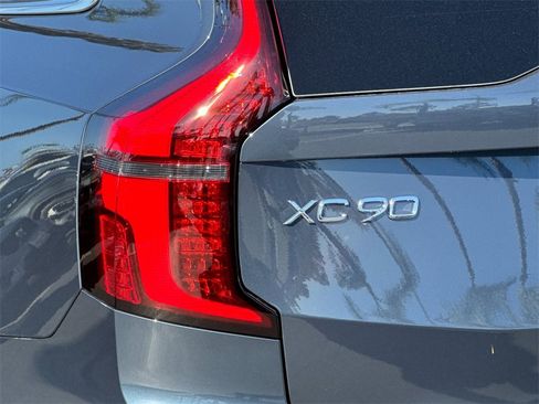 New 2026 Volvo XC90 B6 Plus w/ Protection Package Premier image 27