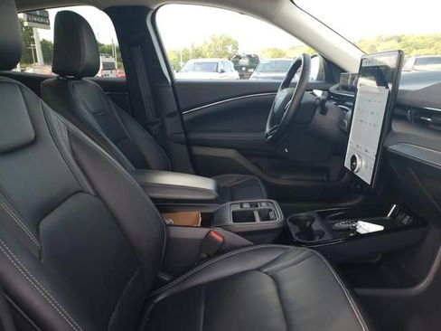 Used 2025 Ford Mustang Mach-E Premium AWD/4WD image 21