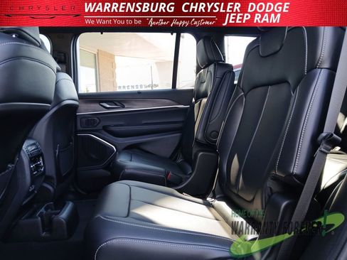 New 2025 Jeep Grand Cherokee L Limited w/ Luxury Tech Group II image 13