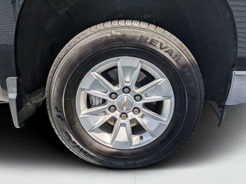 Used 2025 Chevrolet Silverado 1500 LT AWD/4WD image 11