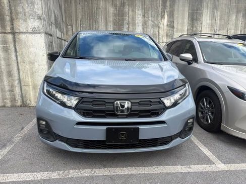 Used 2025 Honda Odyssey Sport-L image 2