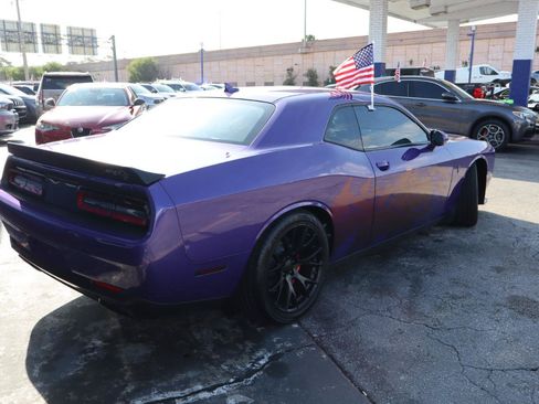 Used 2016 Dodge Challenger SRT Hellcat RWD image 3