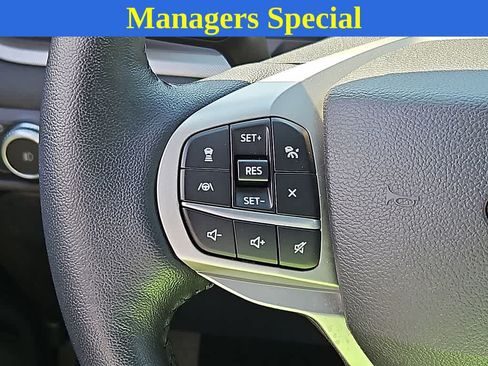Used 2022 Ford Explorer XLT w/ Equipment Group 202A AWD/4WD image 22