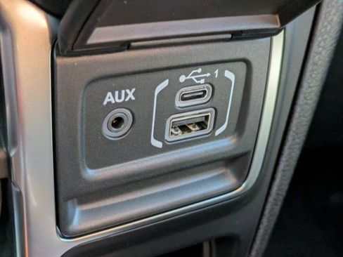 New 2026 Jeep Gladiator Sport image 19