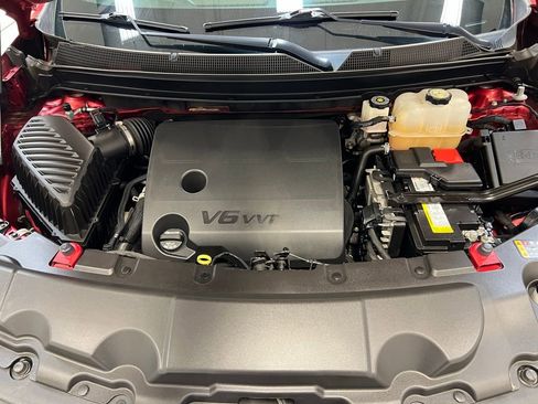 Used 2023 Chevrolet Traverse LT image 33