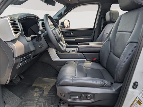 Used 2024 Toyota Tundra Platinum AWD/4WD image 16
