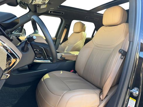 Used 2024 Land Rover Range Rover Sport SE image 10