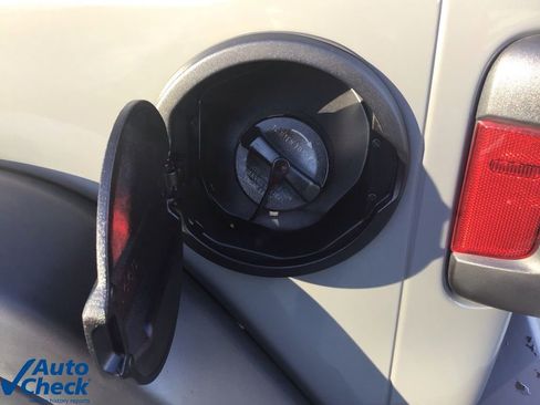 Used 2023 Jeep Wrangler Unlimited Rubicon image 6