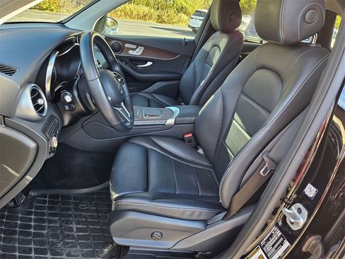Used 2022 Mercedes-Benz GLC 300 4MATIC image 8