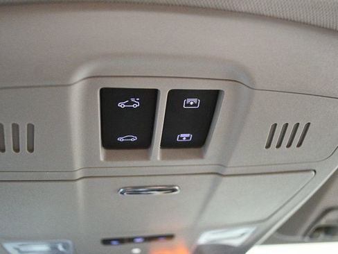 Used 2019 Buick Envision Premium w/ Driver Confidence Package image 58