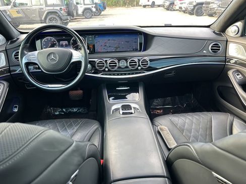 Used 2017 Mercedes-Benz S 550 Sedan image 39