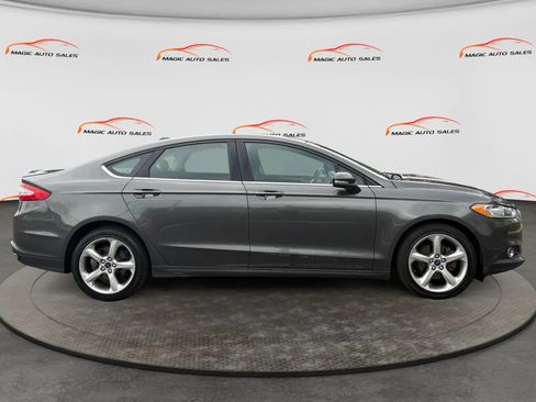 Used 2016 Ford Fusion SE AWD/4WD image 6