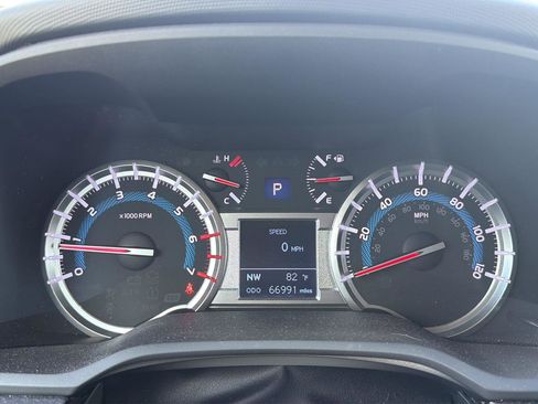 Used 2019 Toyota 4Runner TRD Off-Road AWD/4WD image 4