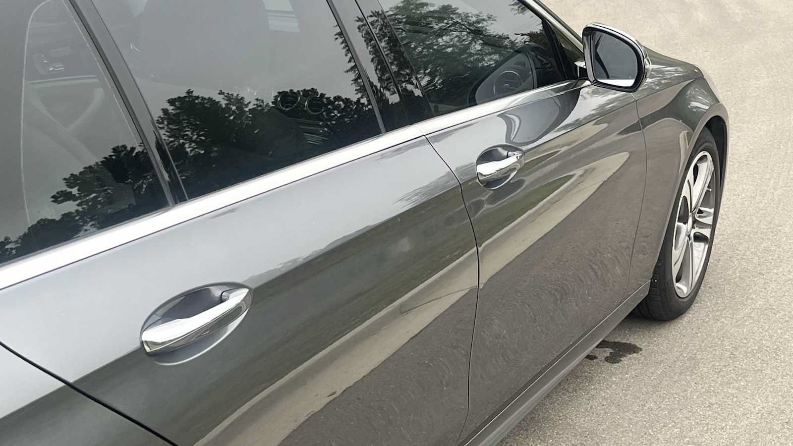 Certified 2017 Mercedes-Benz E 400 4MATIC Wagon image 21