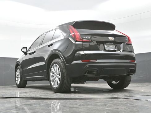 Used 2019 Cadillac XT4 Luxury w/ Cold Weather Package FWD image 28