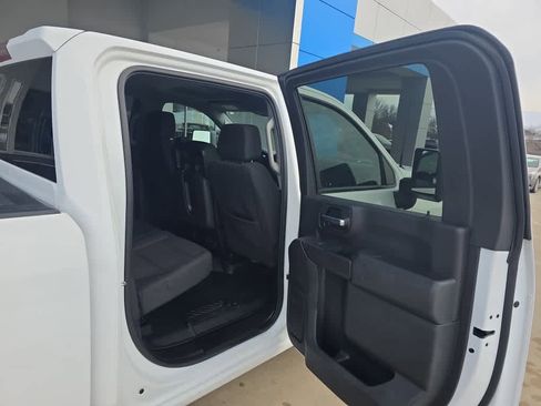 Used 2023 Chevrolet Silverado 2500 LT image 18
