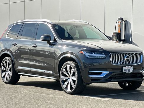 Used 2024 Volvo XC90 T8 Plus image 7
