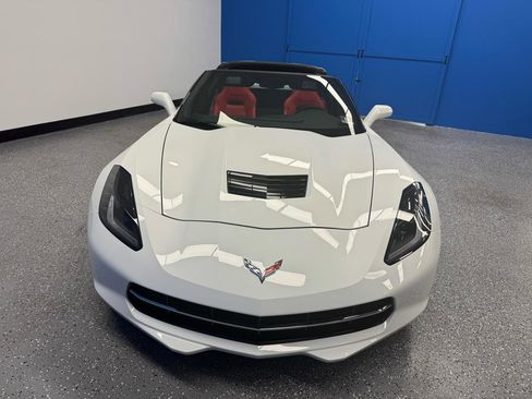Used 2015 Chevrolet Corvette Stingray Coupe RWD image 2