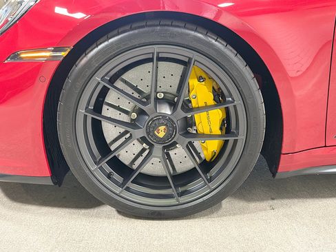 Certified 2026 Porsche 911 Carrera GTS RWD image 39