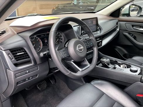 Used 2023 Nissan Rogue SV w/ SV Premium B Package AWD/4WD image 8