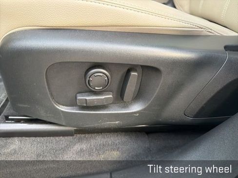 Used 2023 Land Rover Range Rover Velar R-Dynamic S image 40