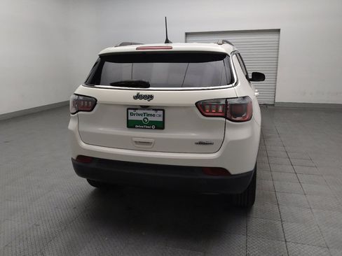 Used 2017 Jeep Compass Latitude w/ Popular Equipment Group FWD image 7