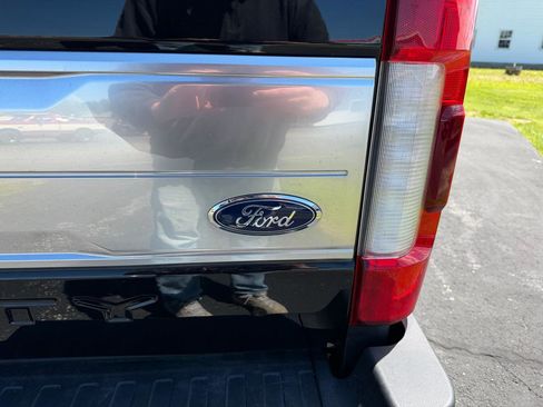 Used 2019 Ford F450 King Ranch w/ King Ranch Ultimate Package AWD/4WD image 19