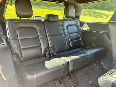 Used 2019 Lincoln Navigator Reserve AWD/4WD image 20
