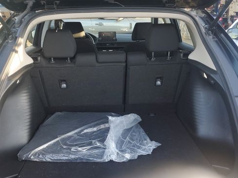 Used 2023 Honda HR-V LX image 6