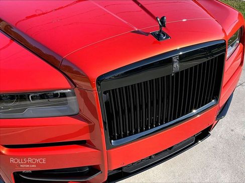 Used 2022 Rolls-Royce Cullinan Black Badge w/ Dark Exterior Package AWD/4WD image 29