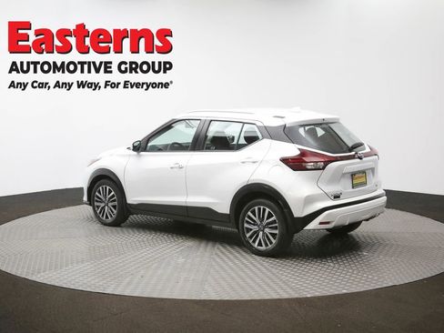 Used 2023 Nissan Kicks SV image 62