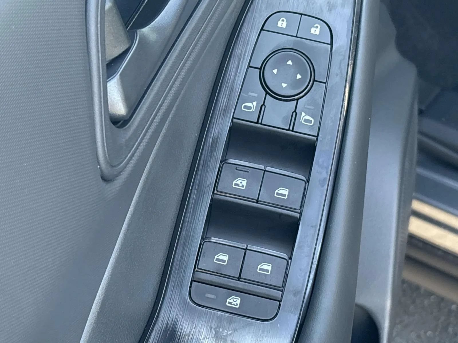 New 2026 Nissan Rogue S FWD image 22