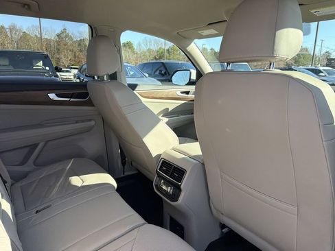 New 2026 Volkswagen Atlas SE image 17