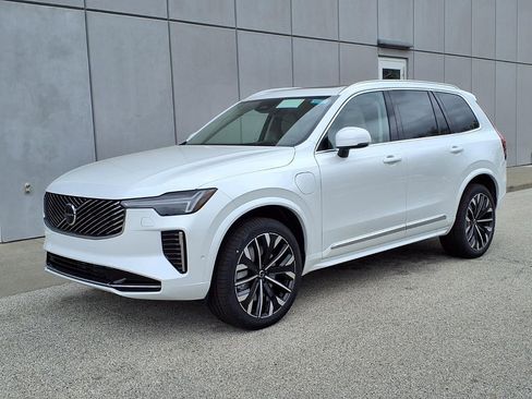 New 2026 Volvo XC90 T8 Ultra w/ Lounge Package AWD/4WD image 1