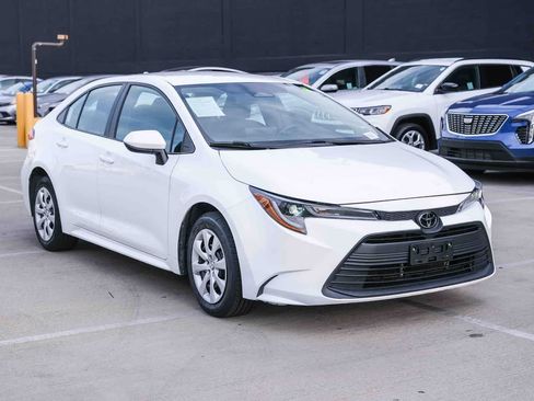 Certified 2024 Toyota Corolla LE FWD image 3