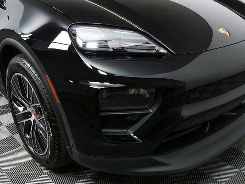 New 2026 Porsche Macan Electric image 38