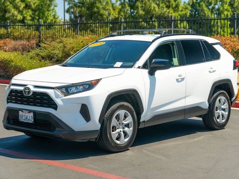 Used 2020 Toyota RAV4 LE w/ Carpet Mat Package FWD image 5