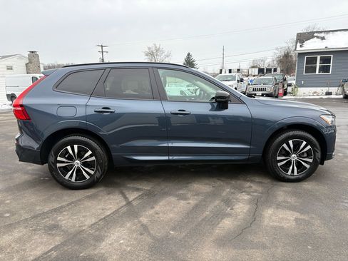 Used 2024 Volvo XC60 B5 Core image 6