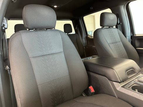 Used 2019 Ford F150 XLT w/ Equipment Group 302A Luxury AWD/4WD image 16