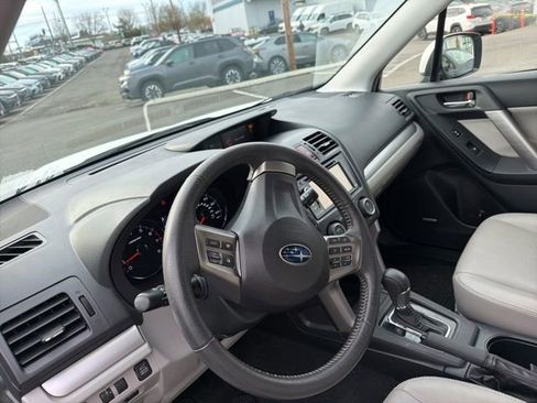 Used 2015 Subaru Forester 2.5i Touring w/ Eyesight & Navigation System image 5