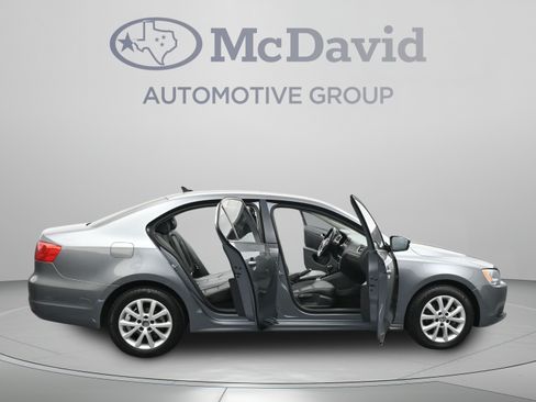 Used 2012 Volkswagen Jetta SE FWD image 40