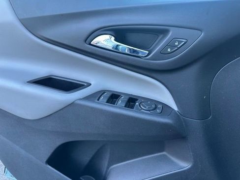 Used 2022 Chevrolet Equinox LT image 14