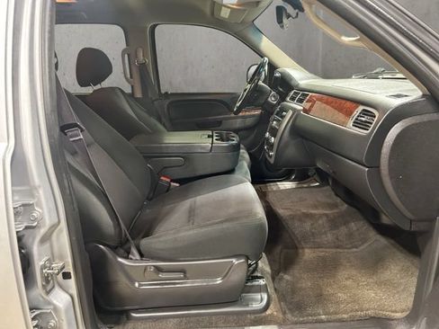 Used 2014 GMC Yukon XL SLE AWD/4WD image 19