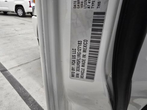 Used 2024 RAM 2500 Laramie image 19