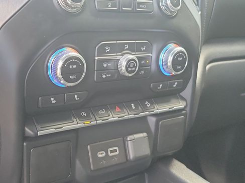 Used 2021 GMC Sierra 1500 Elevation image 36