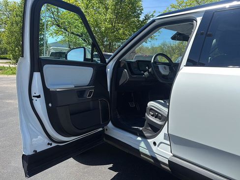 Used 2024 Rivian R1S Adventure AWD/4WD image 2