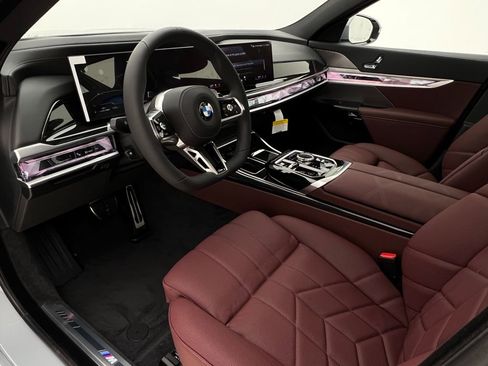 New 2026 BMW 740i xDrive w/ Premium Package image 11
