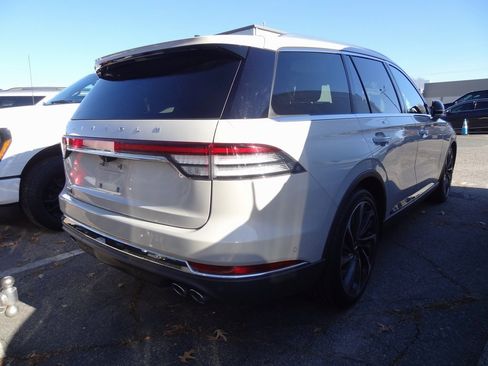 Used 2021 Lincoln Aviator Reserve w/ Equipment Group 202A image 5