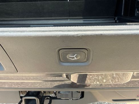 Certified 2025 Ford Expedition Active AWD/4WD image 9